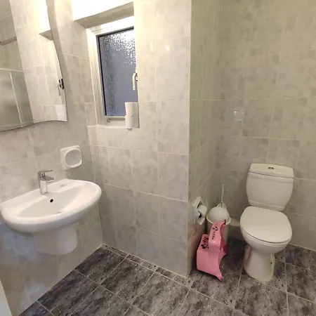 Apartment Dolphin Court 3-bedroom Sea View In Marsaskala, Malta *