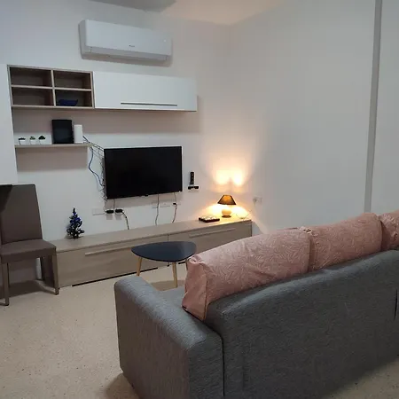 Lägenhet Dolphin Court 3-bedroom Sea View In Marsaskala, Malta *