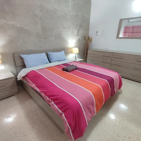 Dolphin Court 3-bedroom Sea View In Marsaskala, Malta Apartment
