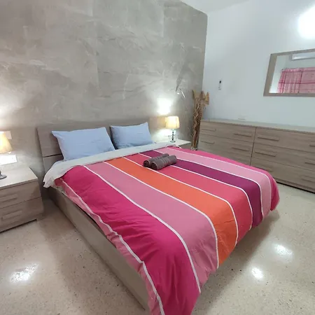 Apartament Dolphin Court 3-bedroom Sea View In Marsaskala, Malta Marsaskala