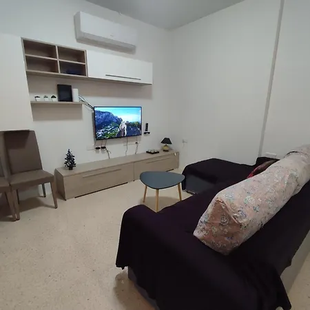 Apartament Dolphin Court 3-bedroom Sea View In Marsaskala, Malta *