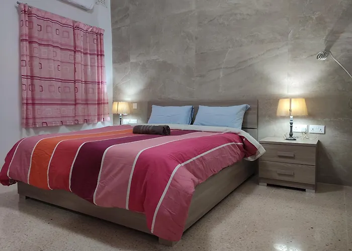 Dolphin Court 3-bedroom Sea View In Marsaskala, Malta Appartamento Marsaskala