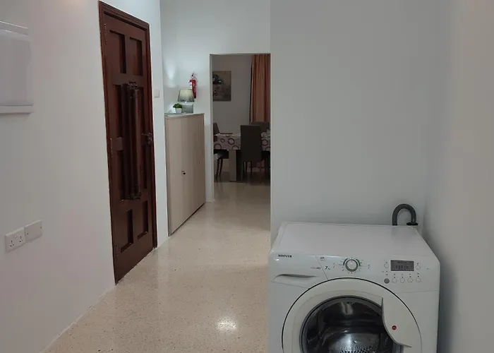 Dolphin Court 3-bedroom Sea View In Marsaskala, Malta Appartamento Marsaskala