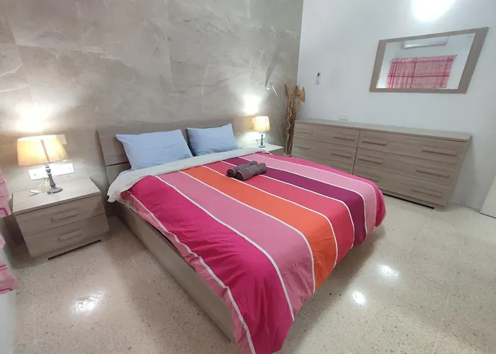 Dolphin Court 3-bedroom Sea View In Marsaskala, Malta Apartment